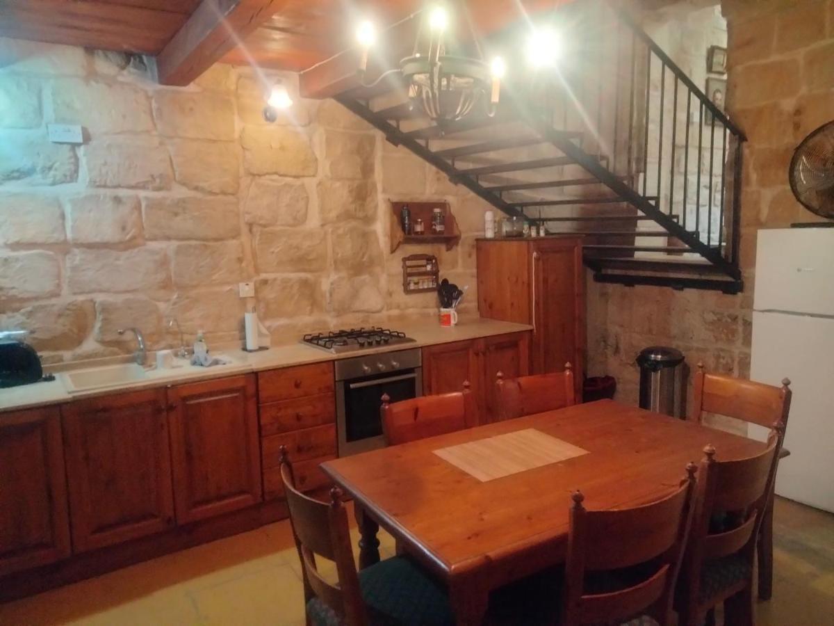 Charming 17th Cent House Of Character In The Famous 3 Cities, Right Next To Valletta Holiday home