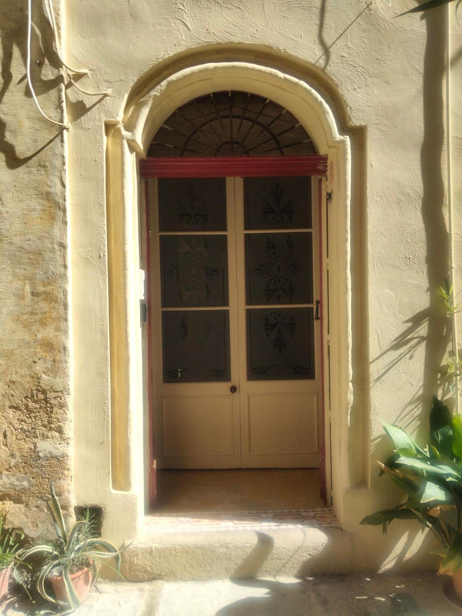 Charming 17th Cent House Of Character In The Famous 3 Cities, Right Next To Valletta