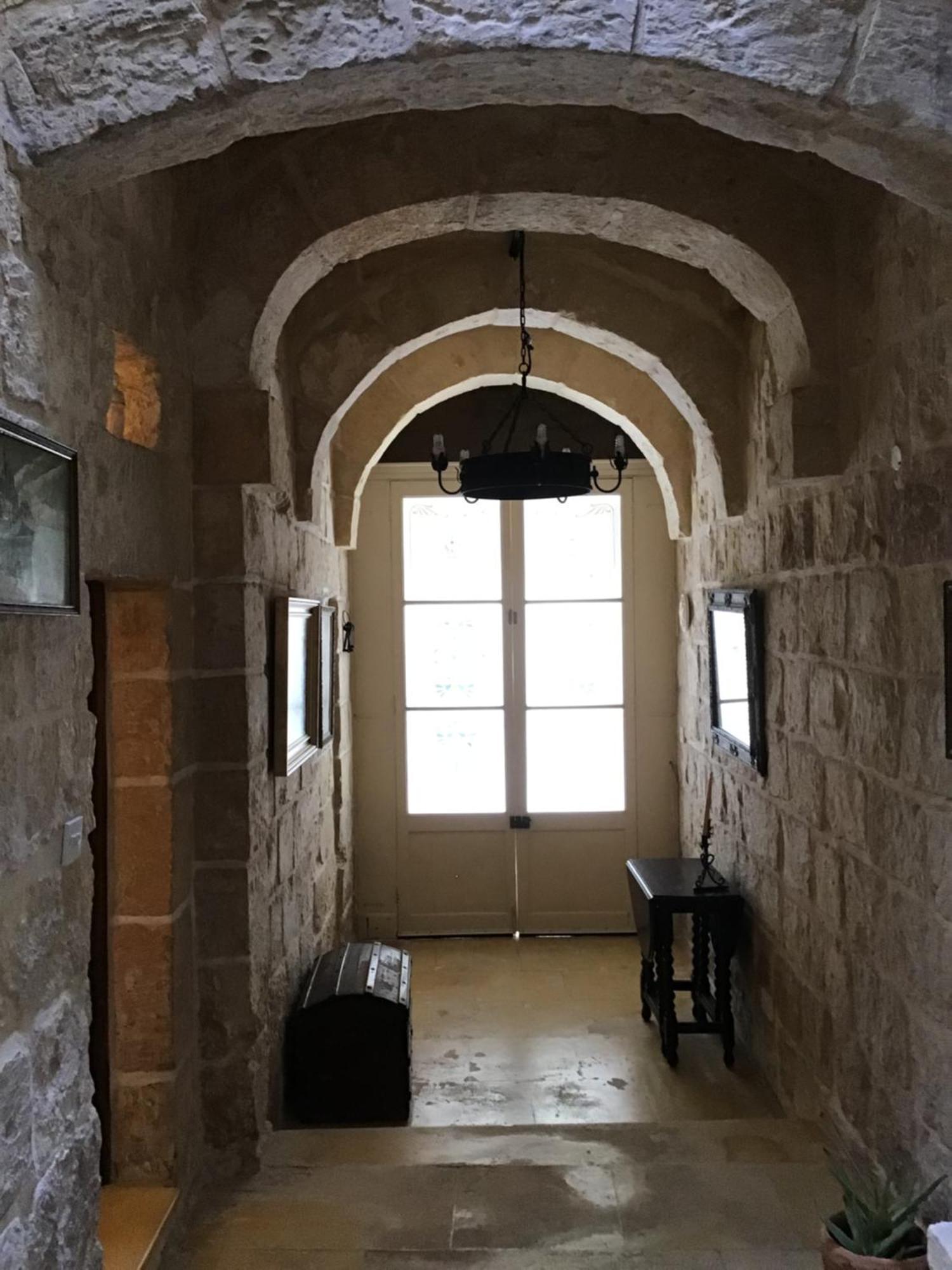 Charming 17th Cent House Of Character In The Famous 3 Cities, Right Next To Valletta