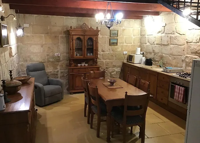 Charming 17Th Cent House Of Character In The Famous 3 Cities, Right Next To Valletta